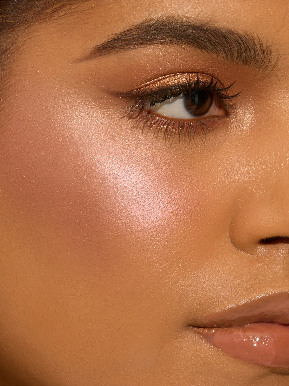 ✨Glow Gallery highlighting eye & cheek palette